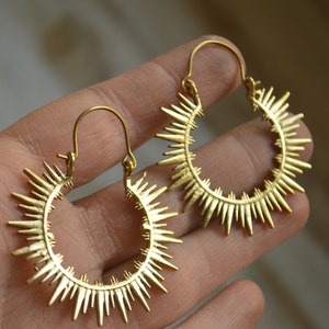 ELPIS* Medium size spikey sunburst hoops. Solid brass earrings. Tarot, esoteric, boho jewellery