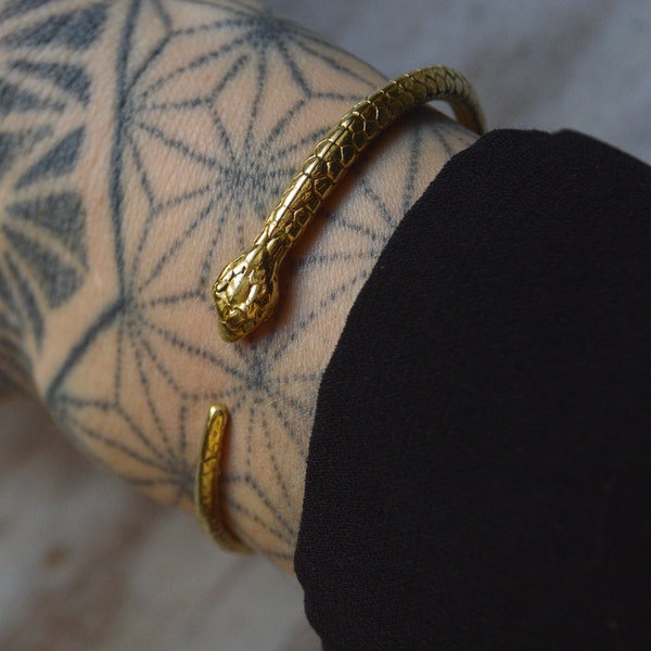 CORRA* Adjustable snake golden bangle. Witchy ouroboros boho modern brass jewellery.