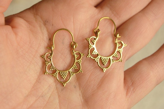 Cute gold hoop earrings online