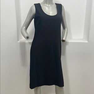 Conjunto de traje BCBG Max Azria, blazer texturizado negro, vestido tubo, estilo vintage, talla 8/9. imagen 3