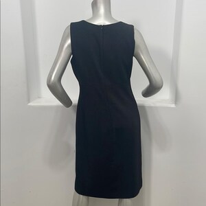 Conjunto de traje BCBG Max Azria, blazer texturizado negro, vestido tubo, estilo vintage, talla 8/9. imagen 9