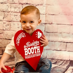 Felt heart valentines’s day kids prop, pictures, Valentine’s picture prop, photo shoot.