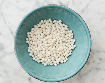 White pearl sprinkles, edible pearls, perfect for cakes and cupcakes