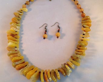 Yellow Agate Graduated Necklace Set