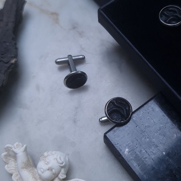 Boutons de manchette noirs pour homme / cadeau pour garçon d'honneur et futur marié / boutons de manchette gravés