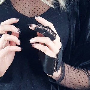 Corset ring for women - armor ring made of black leather -gothic and witchy gifts