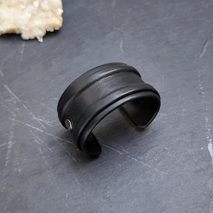 Verstelbare zwarte leren manchetarmband | y2k gothic grunge-sieraden | Leren damesarmband