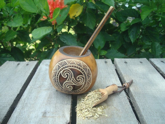 Mate Calabaza -Hand carved mate - Engraved Image - Mate + Straw + BONUS  Spoon Sugar Yerba - Mate -Argentine - Gourd - Argentino mate