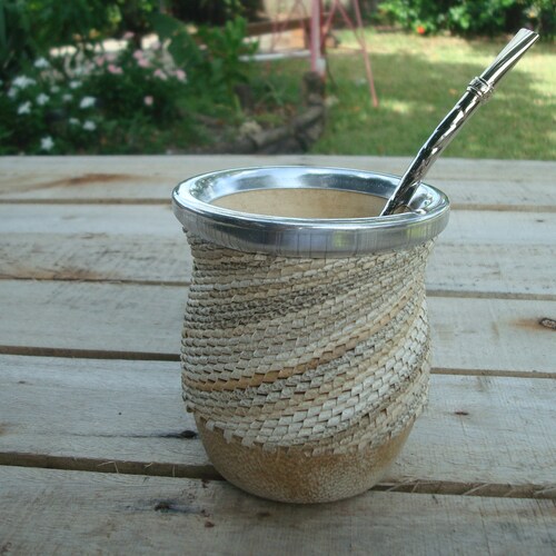 Mate Argentino Craft - Mate wood covered in leather-Mate madera  forrado en tiento trenzado a mano cuero de potro - Mate + Straw - Handmade