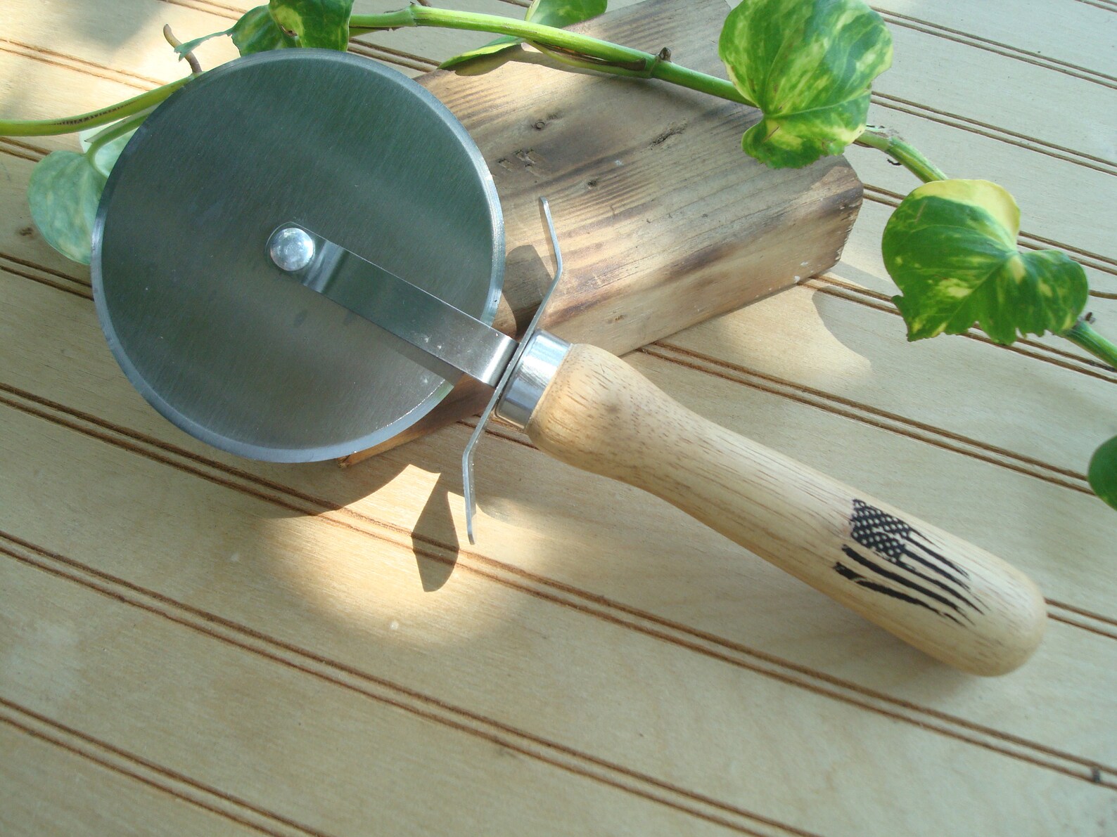 Personalized Pizza Cutter Wood Handle Pizza Cutter Custom Etsy