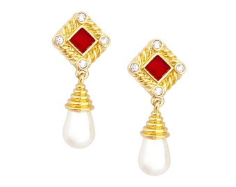 Pearl Drop Oorbellen Met Ruby Red Kristallen Door Swarovski, jaren 1980