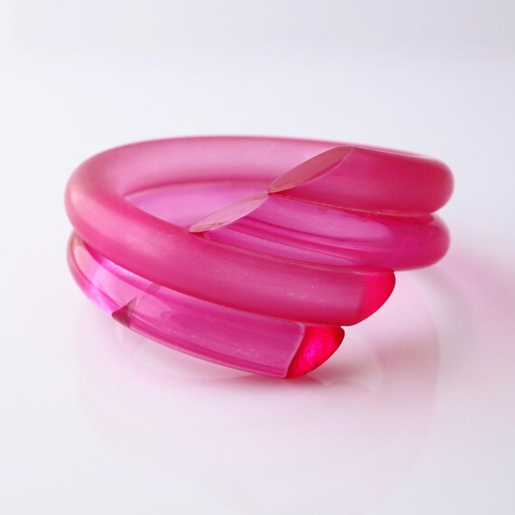 Hot Pink Acrylic Chunky Bypass Statement Bangle By Judith Hendler, 1980s View 3