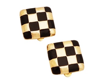 Pendientes de tablero de ajedrez hinchado de esmalte dorado y negro, década de 1980