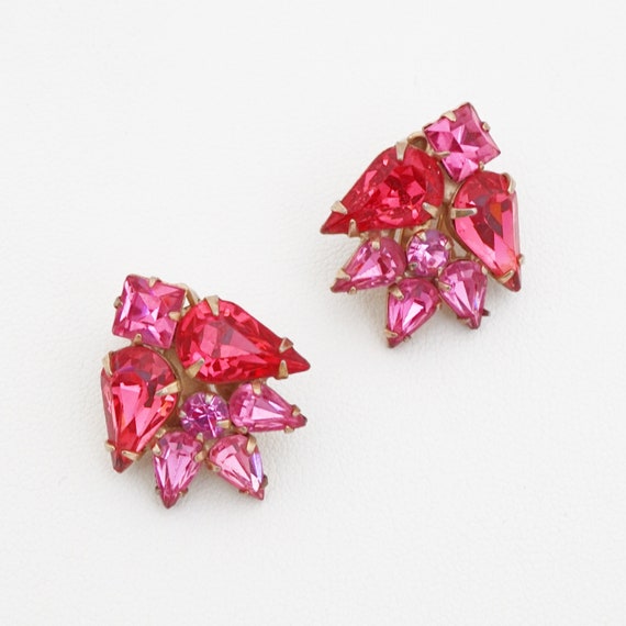 Hot Pink Crystal Burst Earrings, 1960s - image 2