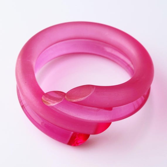 Hot Pink Acrylic Chunky Bypass Statement Bangle By Judith Hendler, 1980s View 4