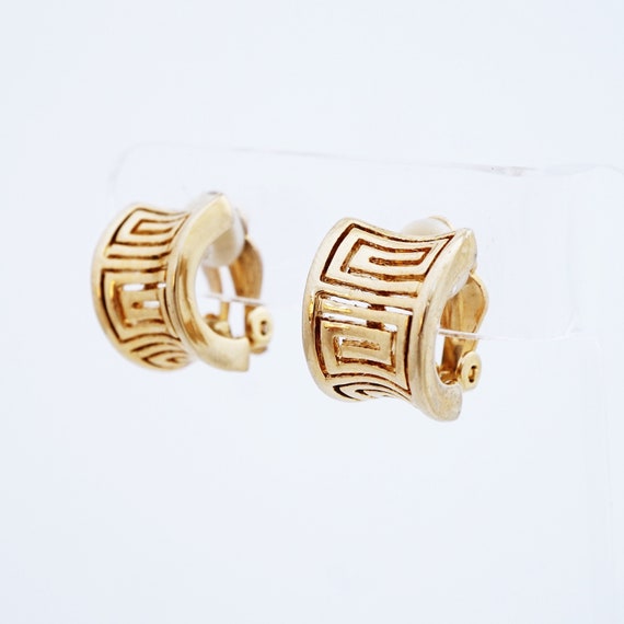 Gold Greek Key Huggie Hoop Earrings, 1990s - image 5