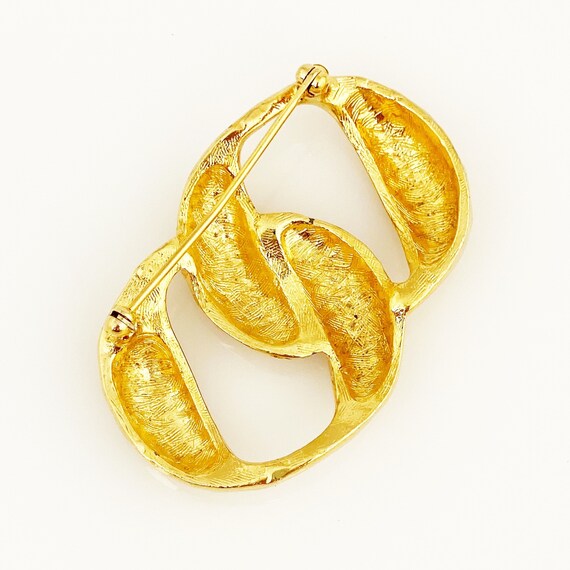 Gold Hammered Texture Interlocking Links Brooch, … - image 4