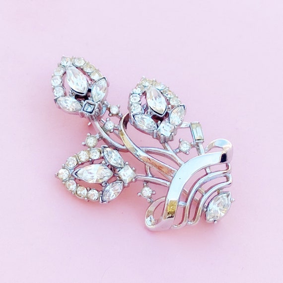 Vintage Crystal Rhinestone Flower Basket Brooch b… - image 1