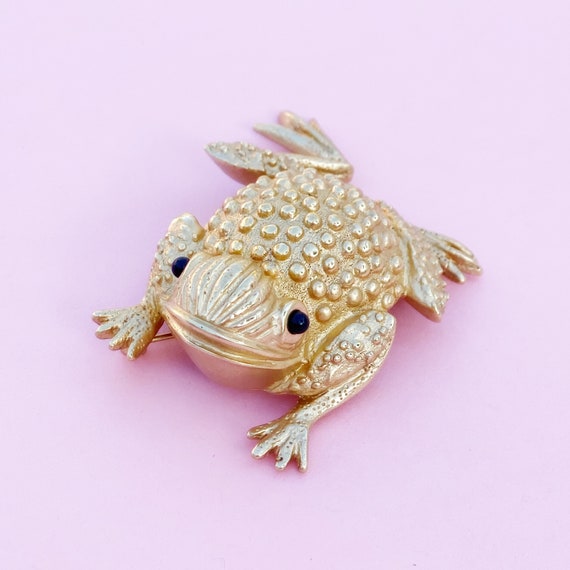 Vintage Gilded Frog Figural Brooch by Erwin Pearl… - image 2