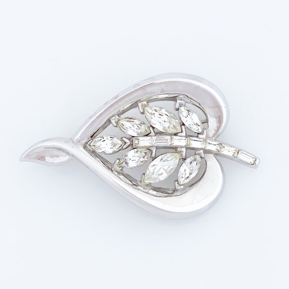 Platinum Trifarium Leaf Brooch With Navettes and … - image 5