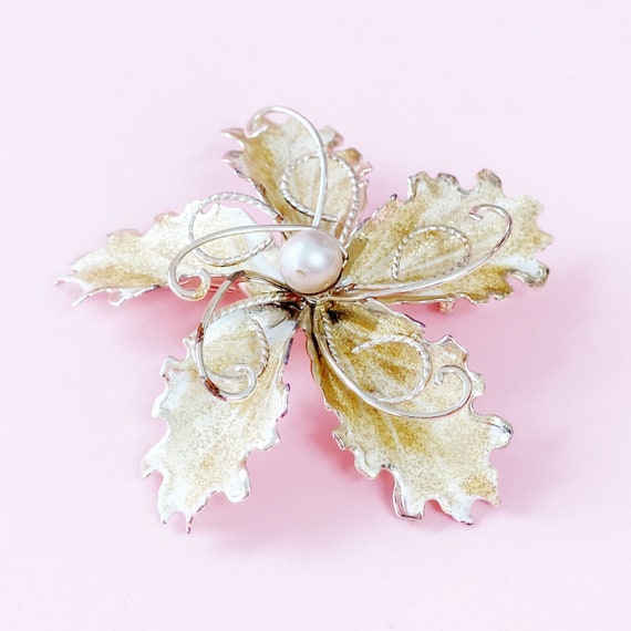 Vintage Golden Figural Flower Statement Brooch Wi… - image 3