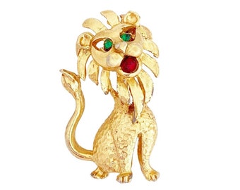 Broche figurative lion d’or, années 1960