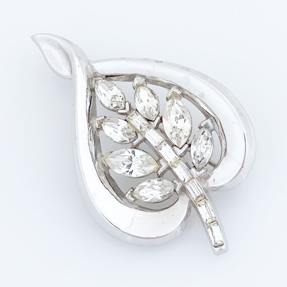 Platinum Trifarium Leaf Brooch With Navettes and … - image 3
