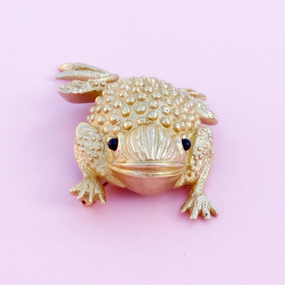 Vintage Gilded Frog Figural Brooch by Erwin Pearl… - image 1