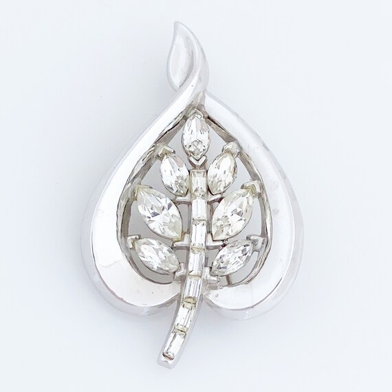 Platinum Trifarium Leaf Brooch With Navettes and … - image 2