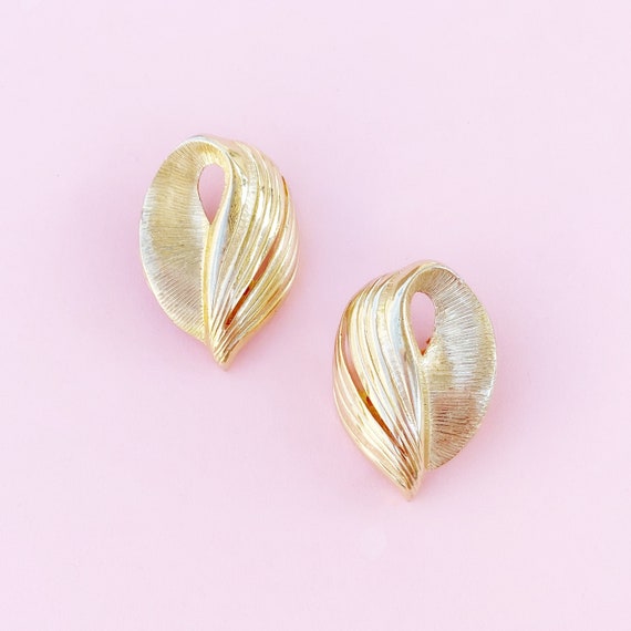 Gilded Textured Abstract Leaf Earrings, 1980s - image 2