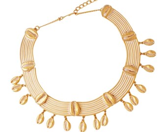 Gargantilla colgante de concha marina esmaltada en dorado y blanco de Frederick Mosell, década de 1960