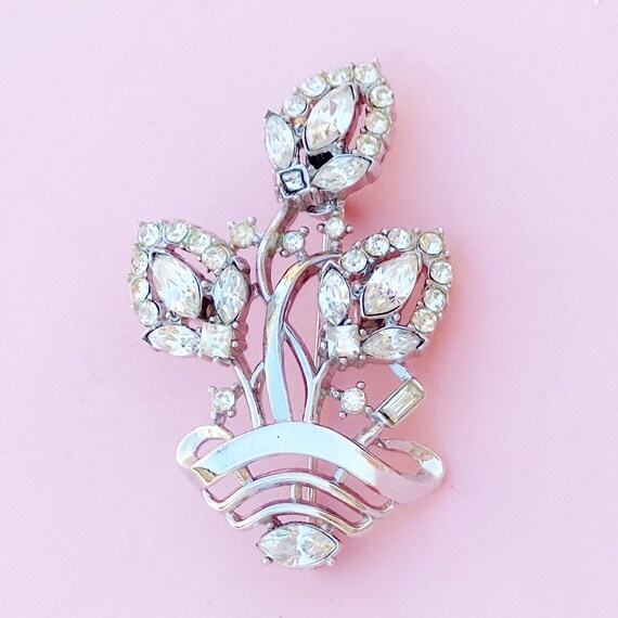 Vintage Crystal Rhinestone Flower Basket Brooch b… - image 2