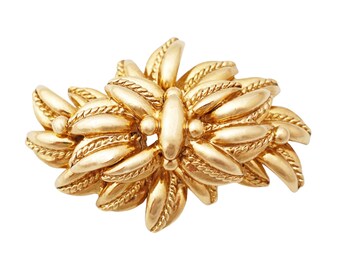 Broche em spray com folhas douradas em camadas, década de 1980