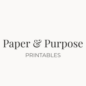 Puede incluir: Las palabras "Paper & Purpose" en fuente serif, con un s&iacute;mbolo de ampersand entre las palabras, y la palabra "PRINTABLES" debajo en fuente sans-serif. El texto es de color gris oscuro sobre un fondo beige claro.