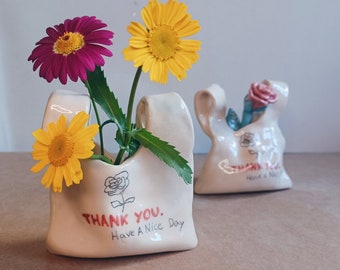 Handmade Mini Flower Vase in the shape of a plastic bag, Ceramic Flower, Homedecor, y2k, Handmade in Portugal, "Thank you. Have a nice day"