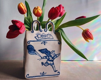 Happy Meal Vase, Ceramic Flower Vase, Homedecor, y2k, Lunch Box Flower Vase, Handmade in Portugal