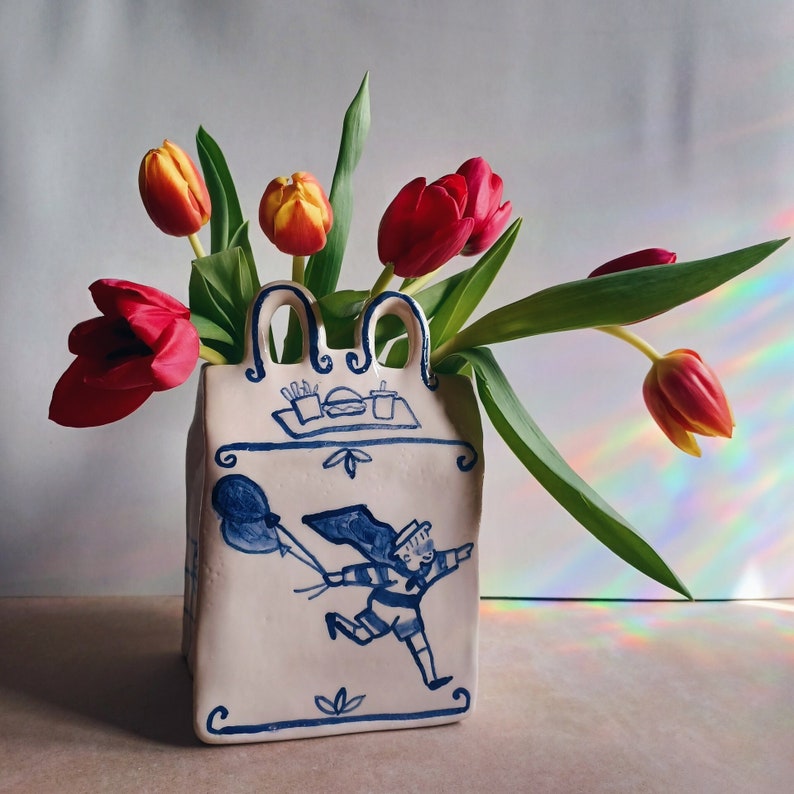 Happy Meal Vase, Ceramic Flower Vase, Homedecor, y2k, Lunch Box Flower Vase, Handmade in Portugal image 1