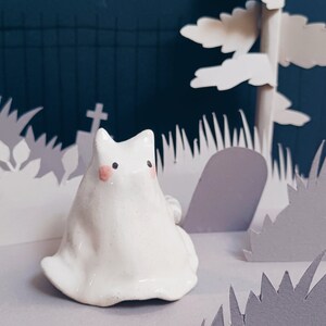 Handmade Ceramic Ghost Figurine, Ghost Cat, Ghost Bunny, Ceramic Cat, Ceramic Ghost imagem 10