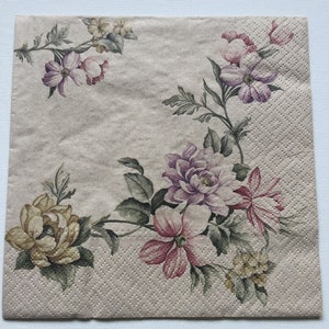 Paper Napkins For Decoupage Set 4 Flower On Beige Rustic Wedding Napkins Dining Napkins