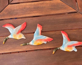Flying wall Ducks, ceramic ducks, ceramic bird .