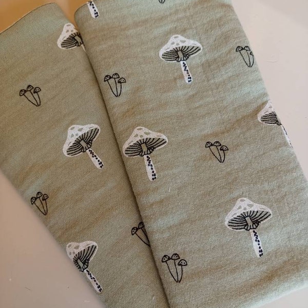 Mushroom Burp Cloth Set, Muslin Swaddle Burpcloth Set, Gender Neutral Diaper Cloths, Woodland Burp Cloth, Mushroom Burp Cloth Set