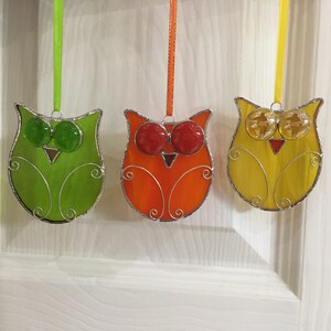 Stained glass googly eyed Owl sun catcher, hanging, decoration image 9