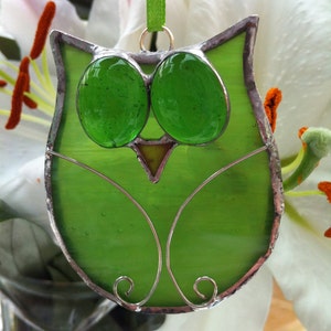 Stained glass googly eyed Owl sun catcher, hanging, decoration lime green