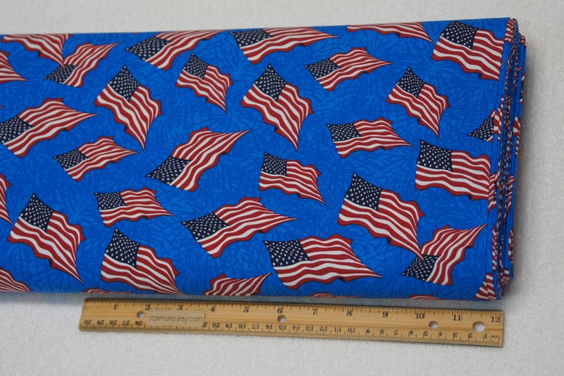 12 Yard Made in USA Flags on Bright Blue Patriotic Fabric 100/% Cotton