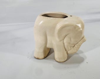 Vintage White Elephant Planter • 1940s Hull‑Style USA Pottery • 31/2″ Air‑Plant / Succulent Holder, Off‑White Crackle Glaze – Trunk‑Up Luck