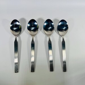 Danika Stainless Steel Oval Soup Spoons Bundle of 4, MSI Japan Flatware, Celtic Knot Handle, Vintage Discontinued Silverware
