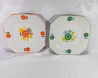 Vintage Daisy Octagonal Plates – 1960s MCM Floral 7 3/8&quot; Salad/Dessert Plates, Made in Japan Orange Green