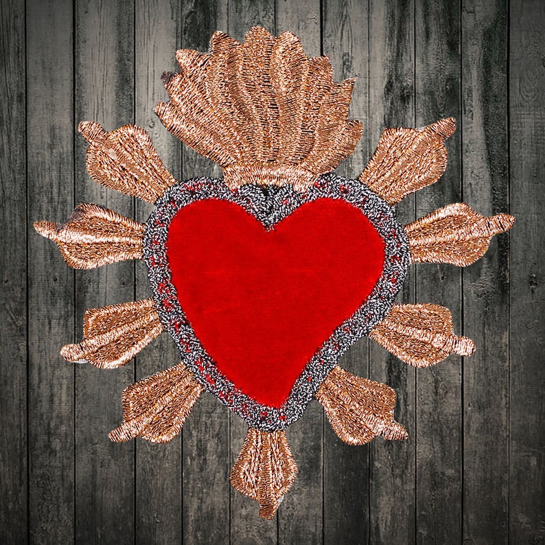 2pcs Red Heart Embroidery Iron on patch sewn applique Embroidered DIY Motif
