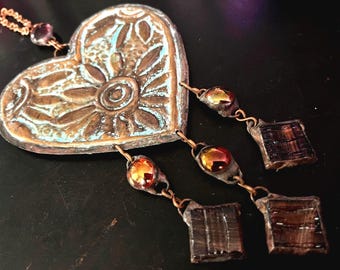 Corazón decorativo de cobre y vidrio