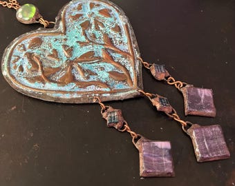 Corazón decorativo de cobre y vidrio